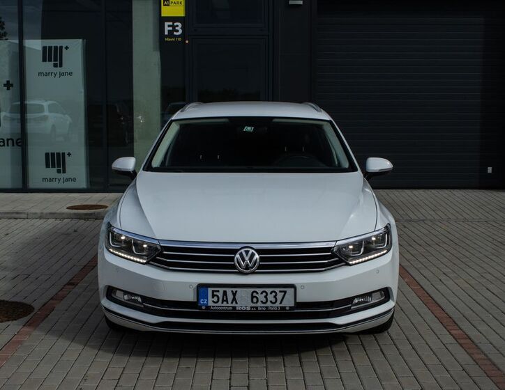 Volkswagen Passat 2