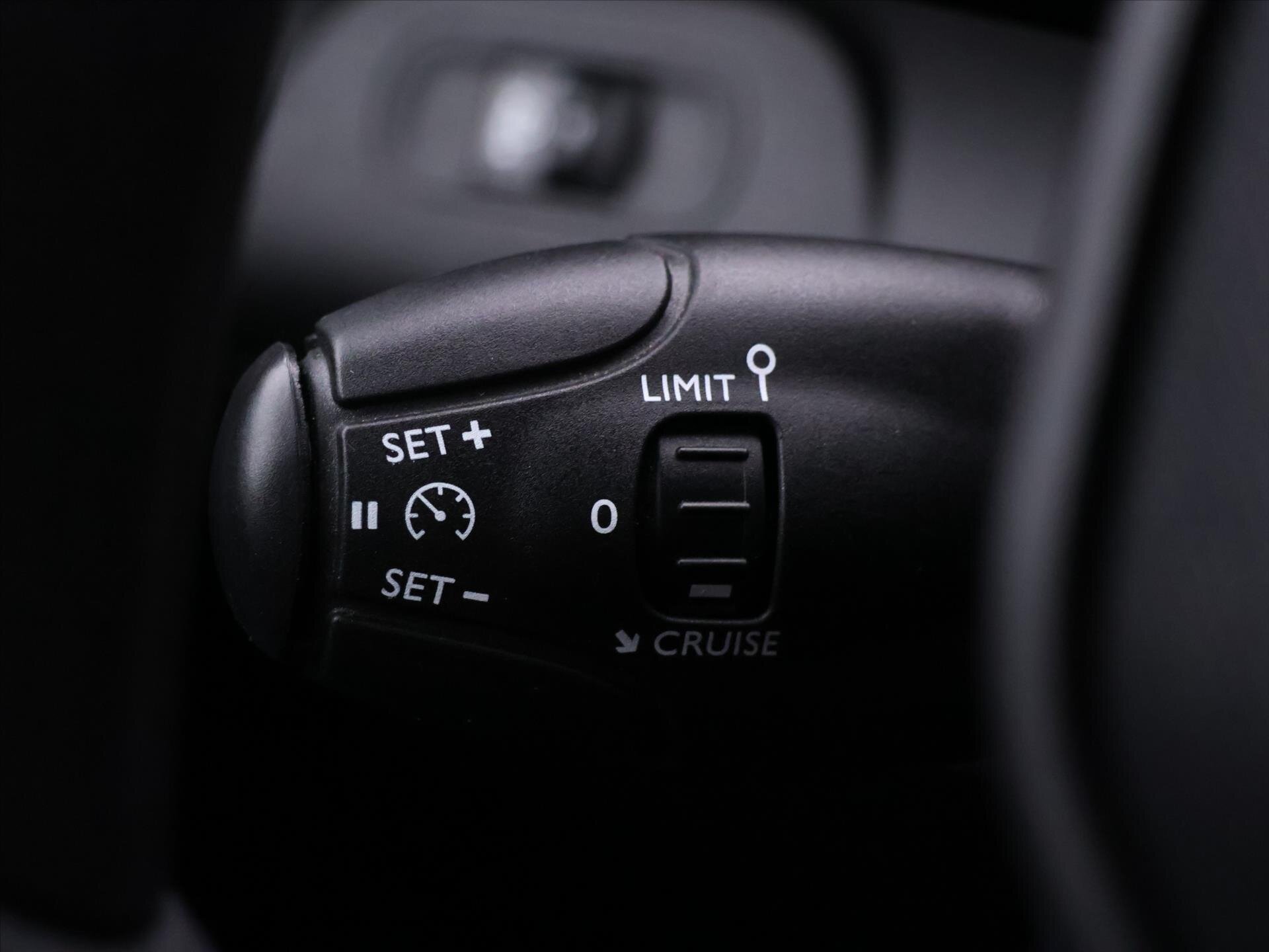 Peugeot Partner Ostatní 1,2 l 81 kw