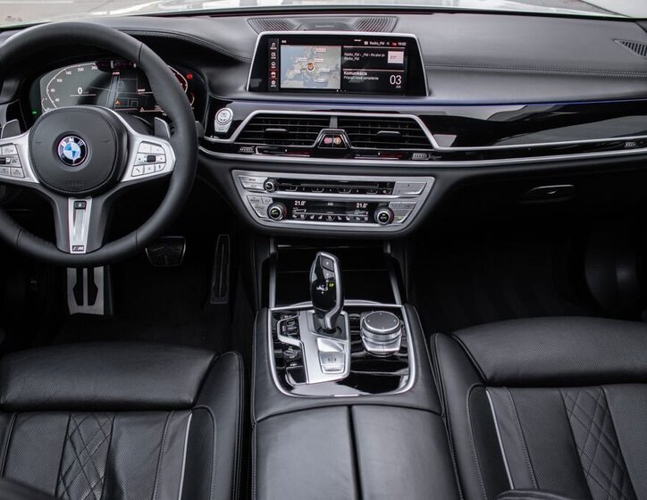 BMW Řada 7 Sedan 3,0 l 294 kw