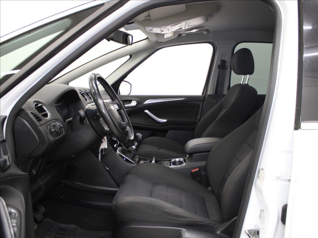 Ford S-MAX MPV 2,0 l 120 kw