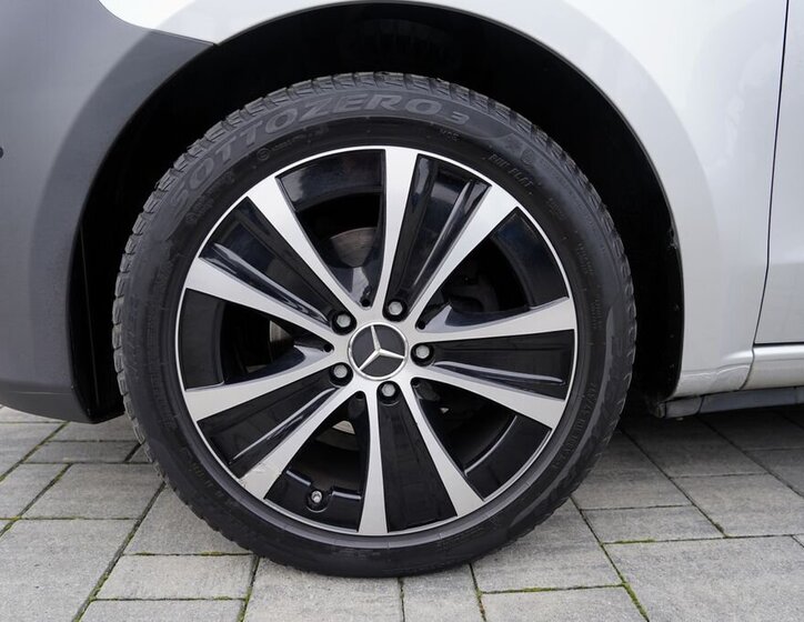 Mercedes-Benz Vito 13