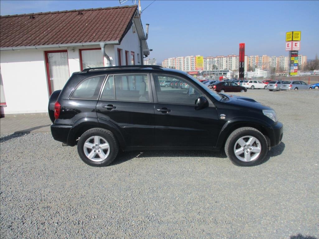 Toyota RAV4 SUV / Terénní 2,0 l 85 kw