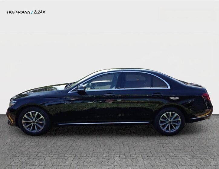 Mercedes-Benz Třídy E 8