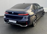 BMW i7 2