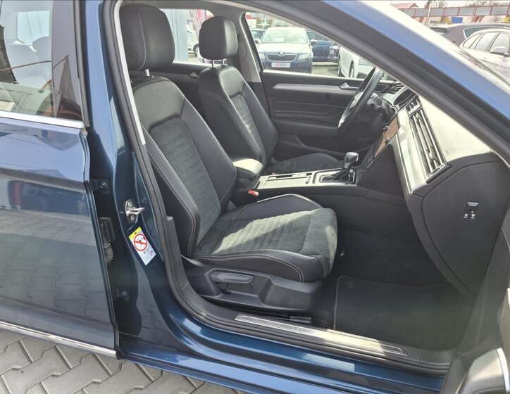 Volkswagen Passat Kombi 1,4 l 160 kw