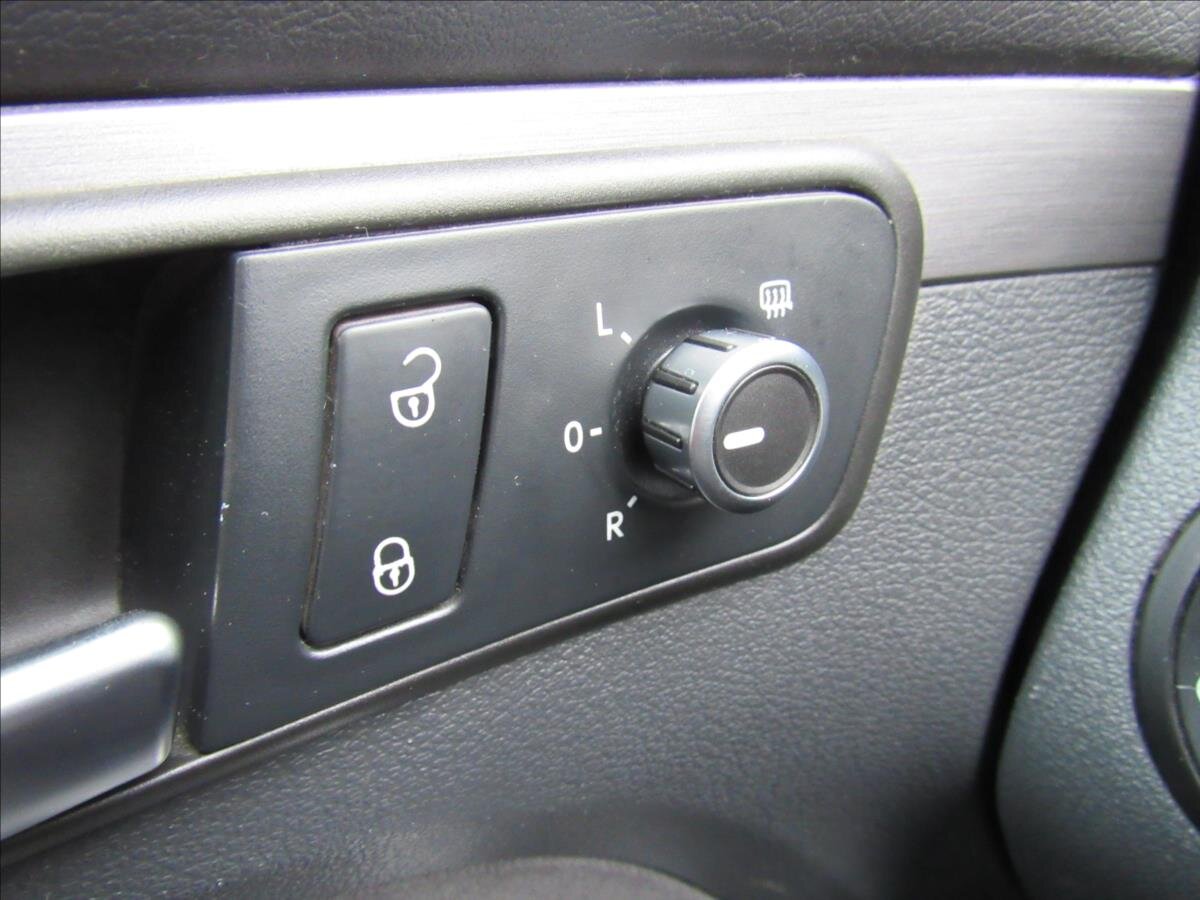 Volkswagen Touran Kombi 1,2 l 77 kw