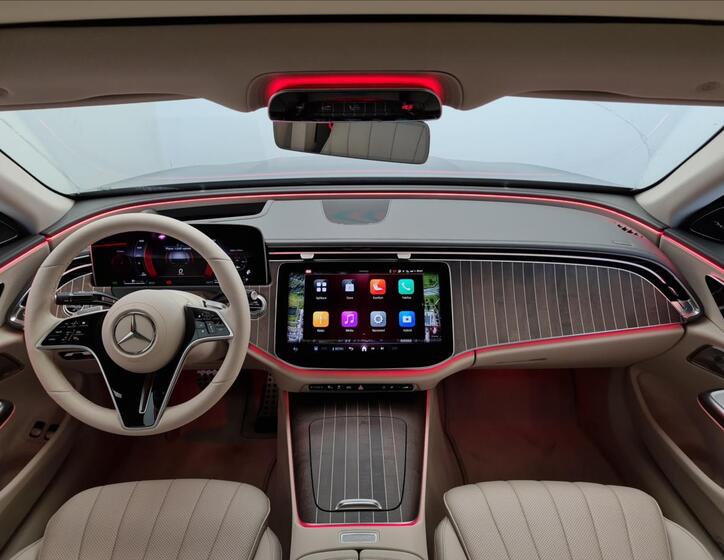 Mercedes-Benz Třídy E 12