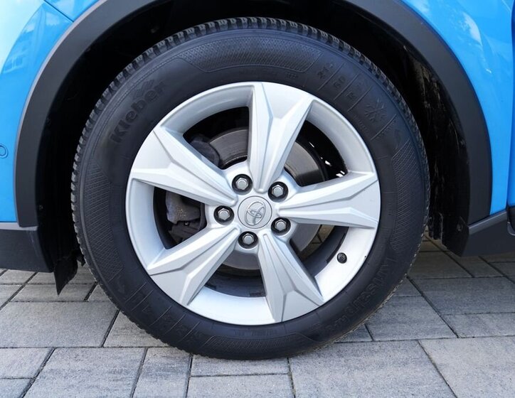 Toyota C-HR Hatchback 1,8 l 125 kw