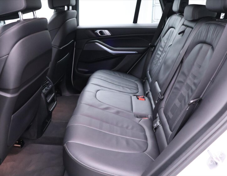 BMW X5 SUV 3,0 l 210 kw