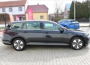 Volkswagen Passat Sedan / Limuzína 1,4 l 115 kw