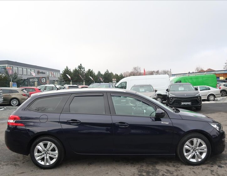Peugeot 308 Kombi 2,0 l 110 kw