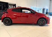 Toyota Yaris Hatchback 1,6 l 206 kw