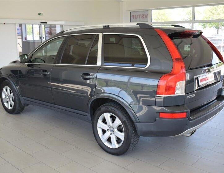 Volvo XC90 SUV / Terénní 2,4 l 136 kw