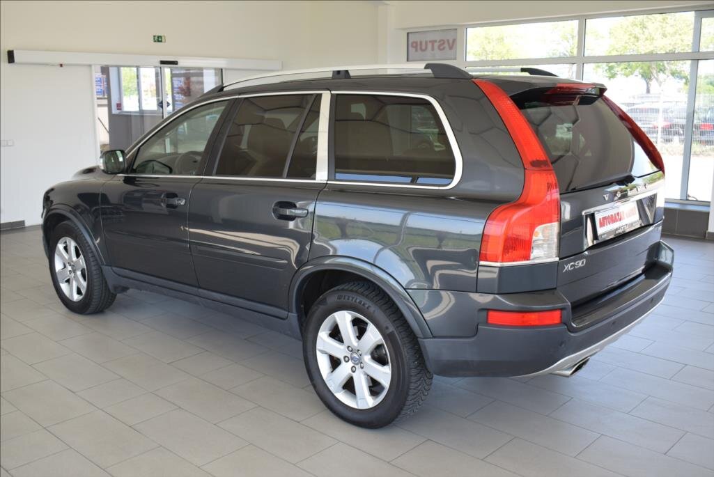Volvo XC90 SUV / Terénní 2,4 l 136 kw