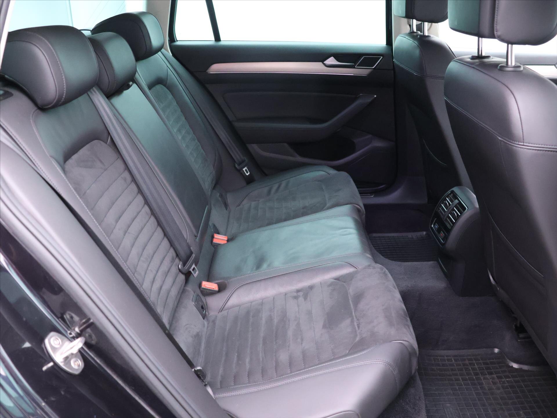 Volkswagen Passat Kombi 2,0 l 110 kw