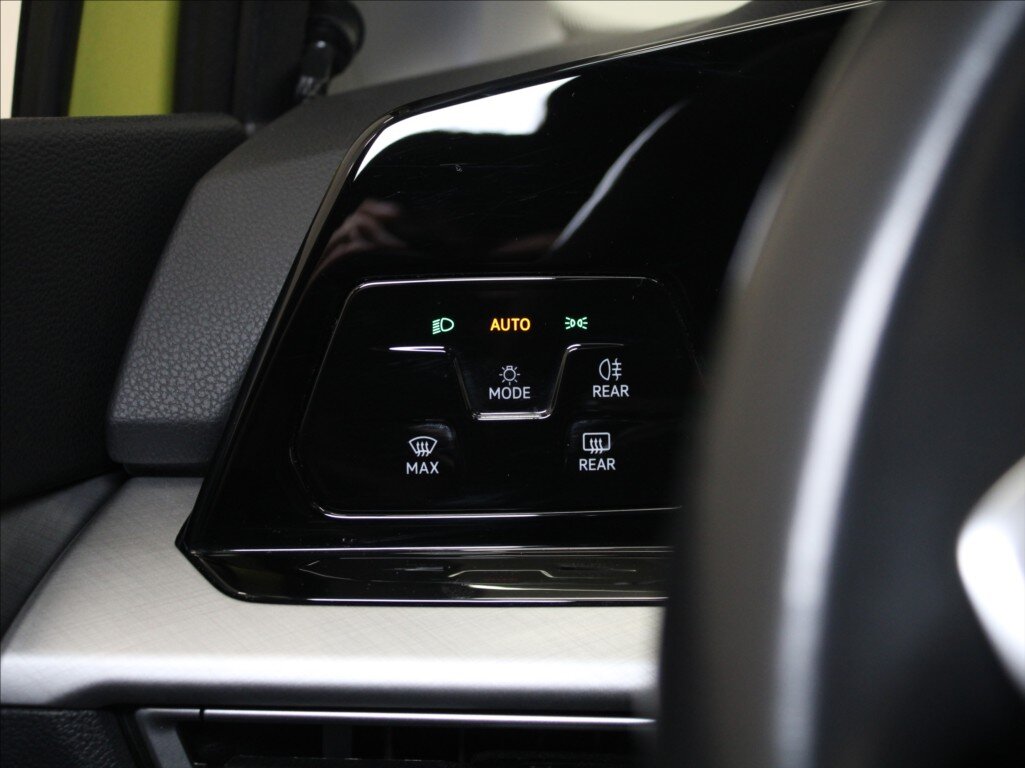 Volkswagen Golf Kombi 1,5 l 96 kw