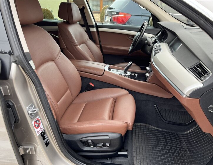 BMW Řada 5 Sedan / Limuzína 3,0 l 190 kw