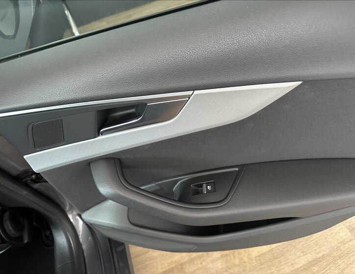 Audi A5 Sedan / Limuzína 2,0 l 140 kw