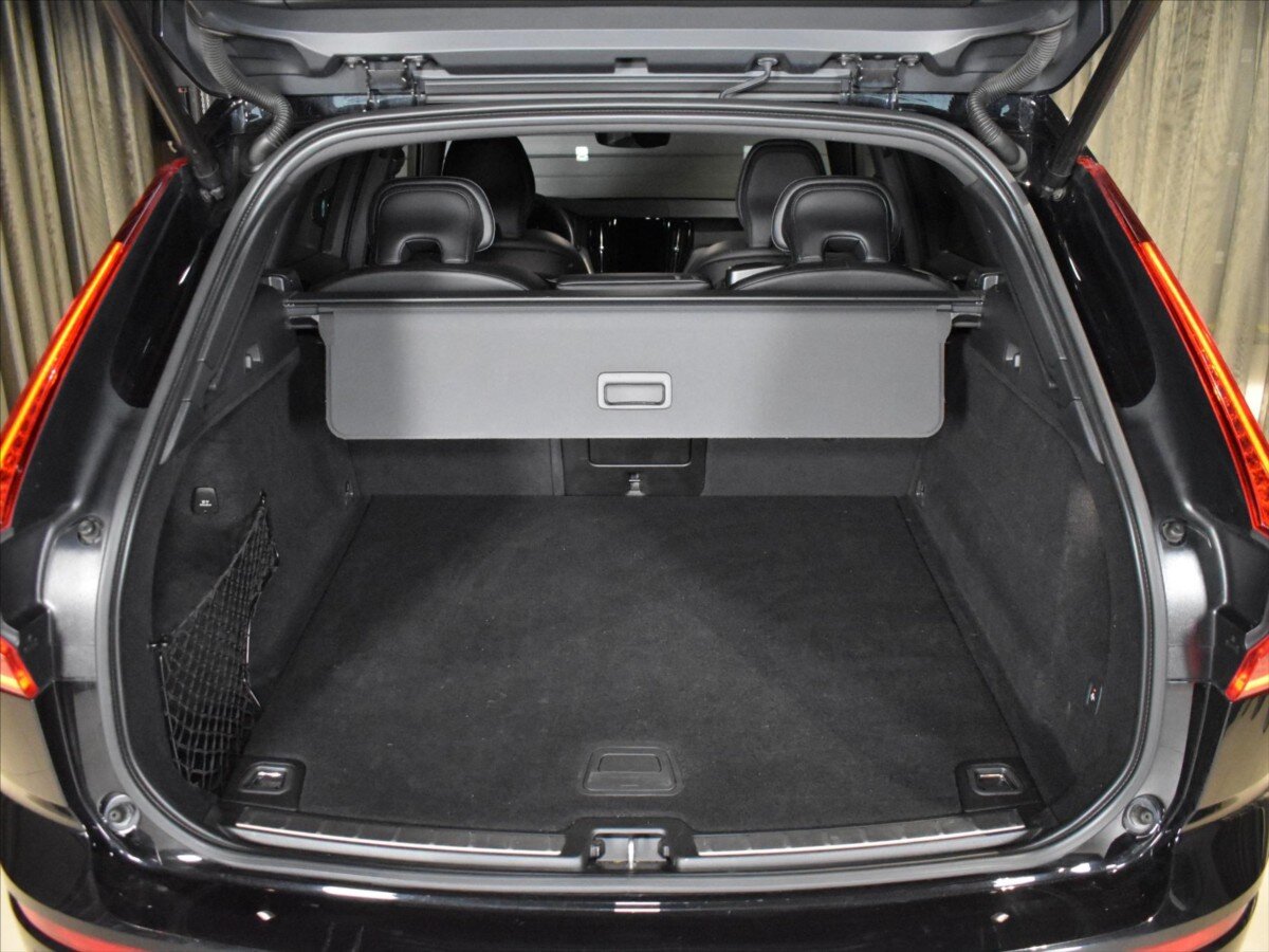 Volvo XC60 SUV / Terénní 2,0 l 145 kw