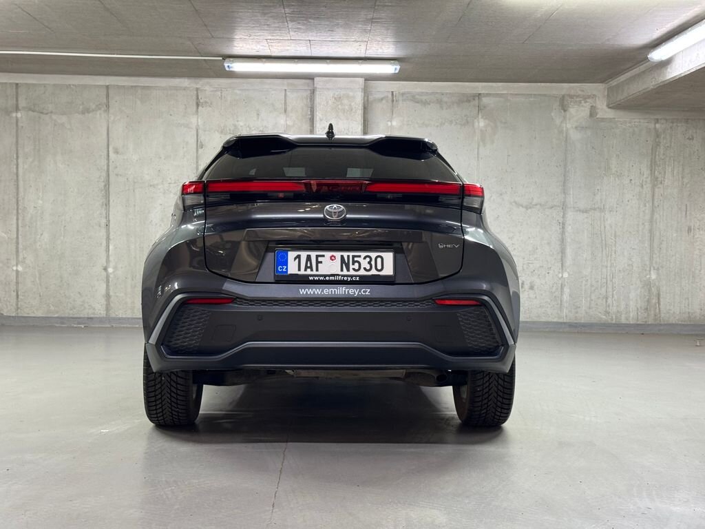Toyota C-HR SUV 1,8 l 72 kw
