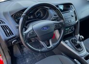 Ford Focus Kombi 999,0 92 kw