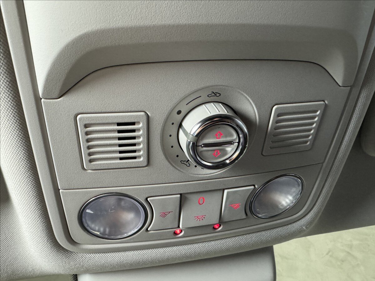 Volkswagen Sharan MPV 2,0 l 110 kw