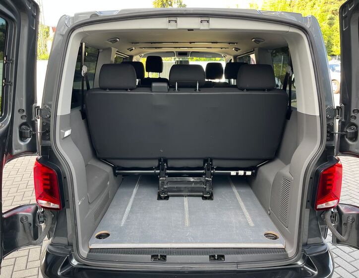 Volkswagen Caravelle 29