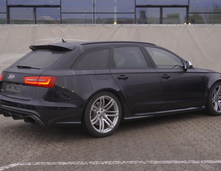 Audi RS 6 Hatchback 4,0 l 412 kw