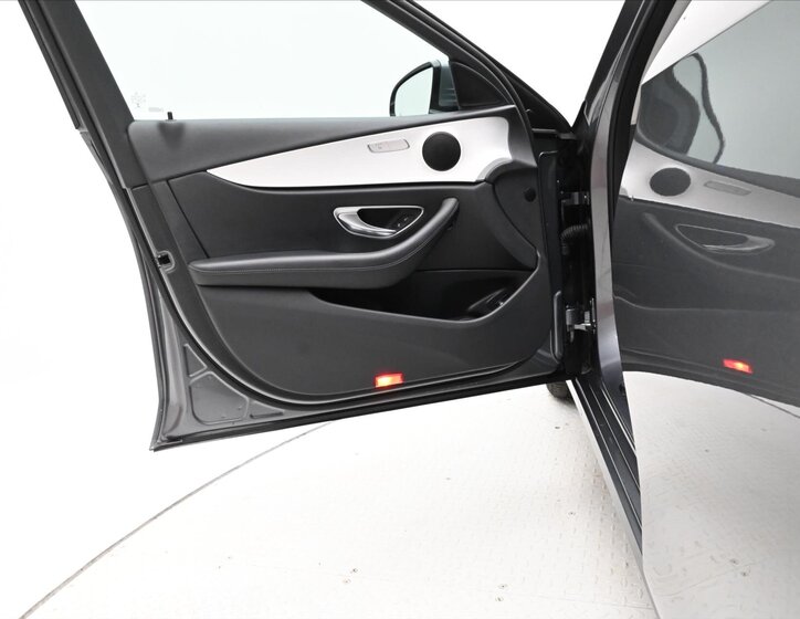 Mercedes-Benz Třídy E 22