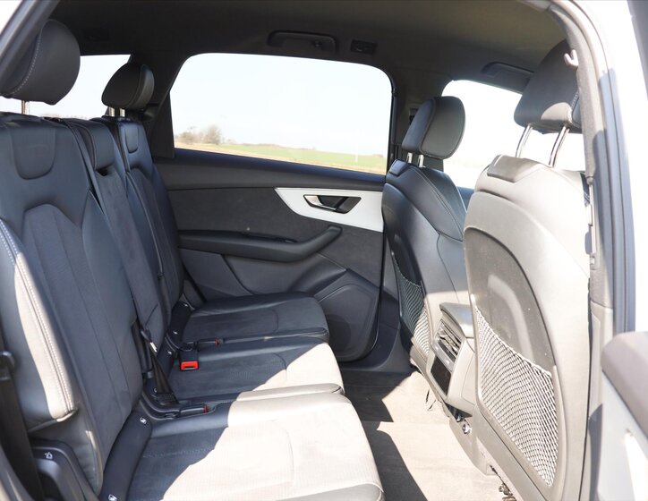 Audi Q7 SUV / Terénní 3,0 l 210 kw