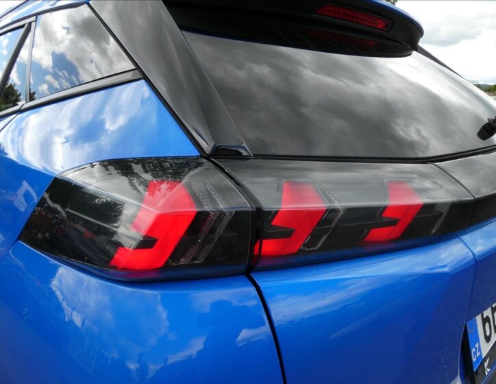 Peugeot 2008 SUV 1,2 l 96 kw