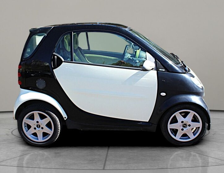 Smart Fortwo Hatchback 599,0 45 kw