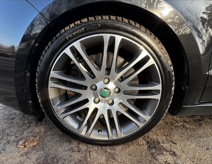 Škoda Superb Kombi 3,6 l 191 kw