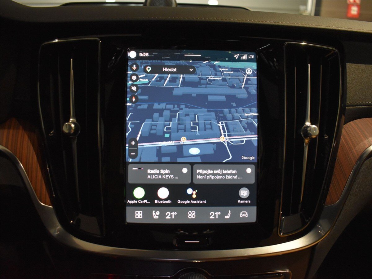 Volvo V60 Kombi 2,0 l 145 kw