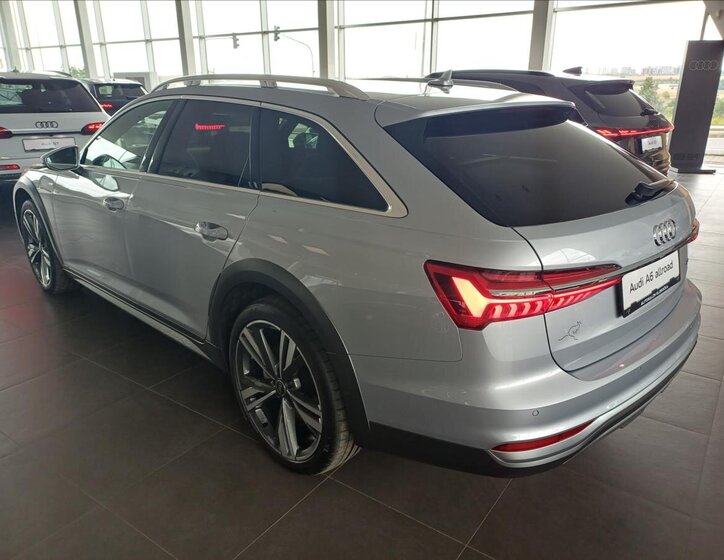 Audi A6 Allroad Kombi 3,0 l 210 kw