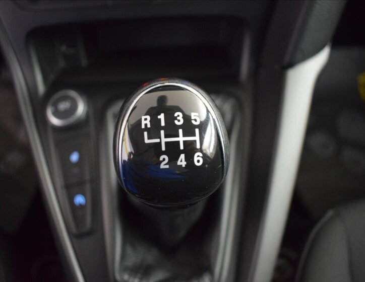 Ford Focus Kombi 999,0 92 kw