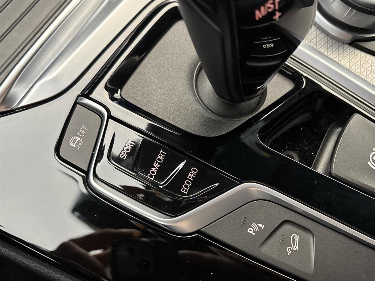 BMW X3 SUV / Terénní 2,0 l 140 kw