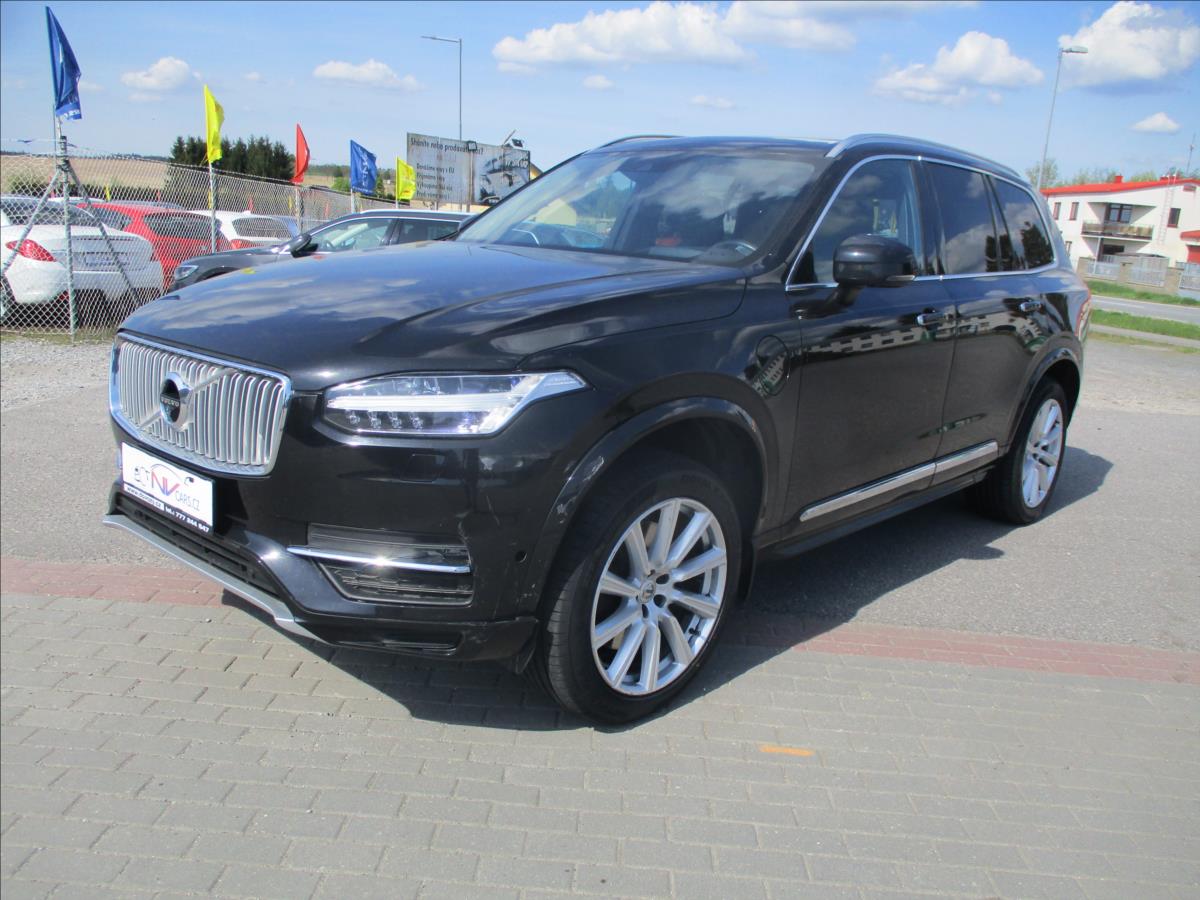 Volvo XC90 SUV / Terénní 2,0 l 235 kw