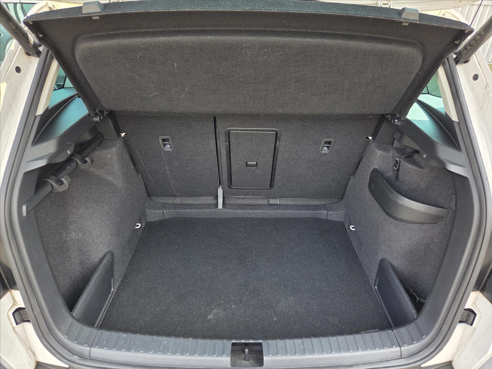 Škoda Karoq SUV / Terénní 1,5 l 110 kw