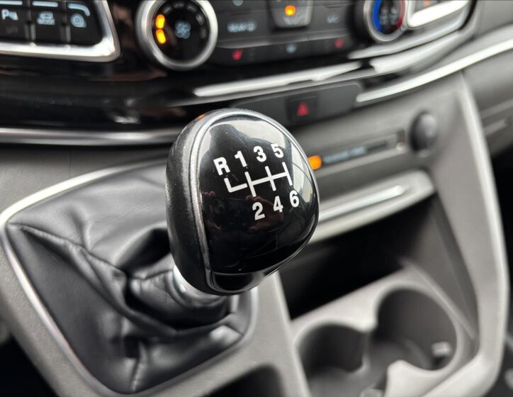 Ford Tourneo Custom Kombi 2,0 l 136 kw