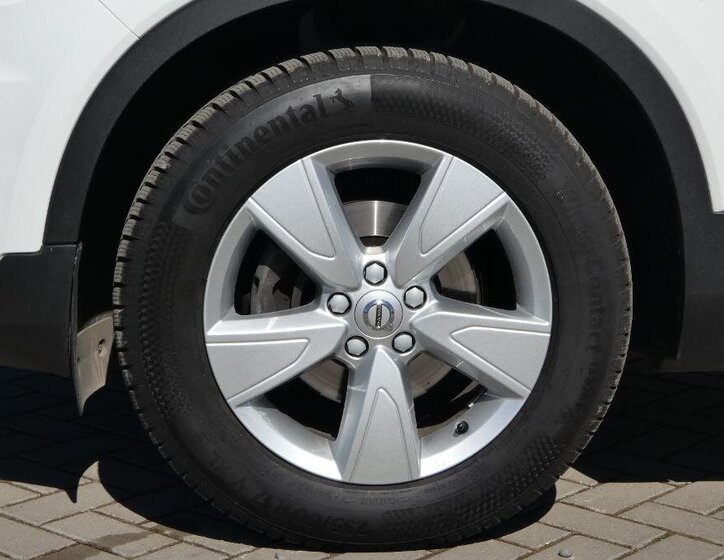 Volvo XC40 SUV / Terénní 1,5 l 95 kw