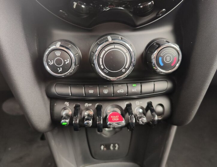 Mini Cooper Hatchback 1,5 l 100 kw