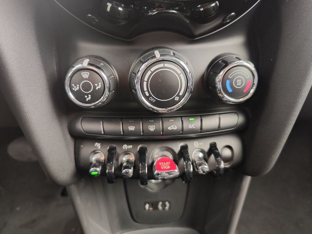 Mini Cooper Hatchback 1,5 l 100 kw