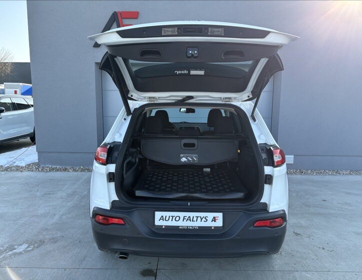 Jeep Cherokee SUV 2,0 l 103 kw