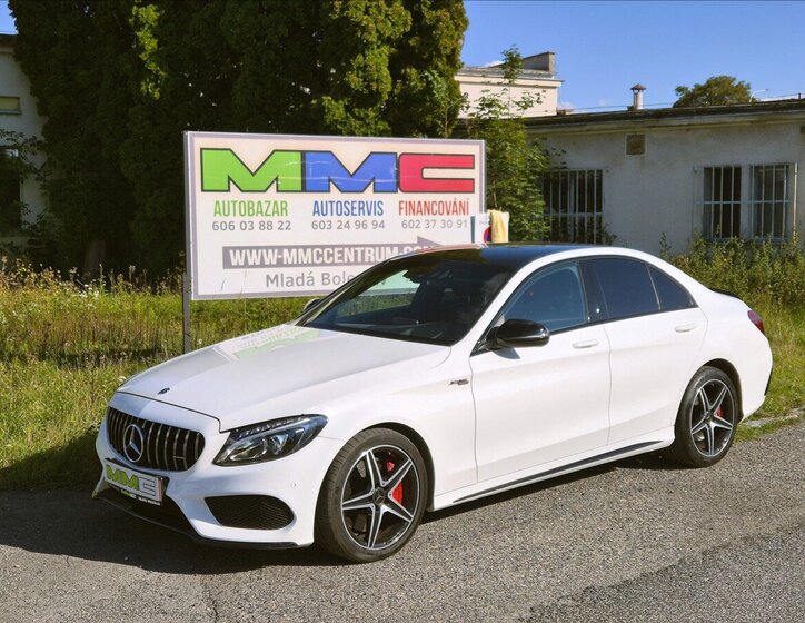 Mercedes-Benz Třídy C Sedan 3,0 l 270 kw