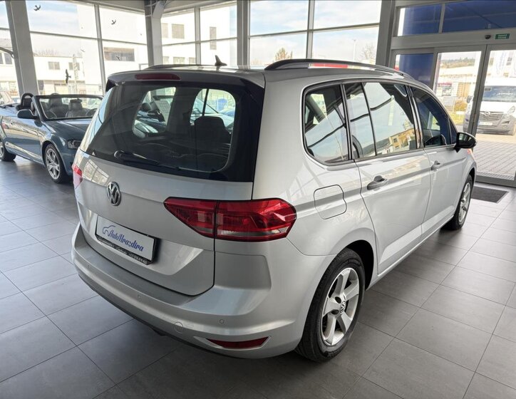 Volkswagen Touran Kombi 1,2 l 81 kw