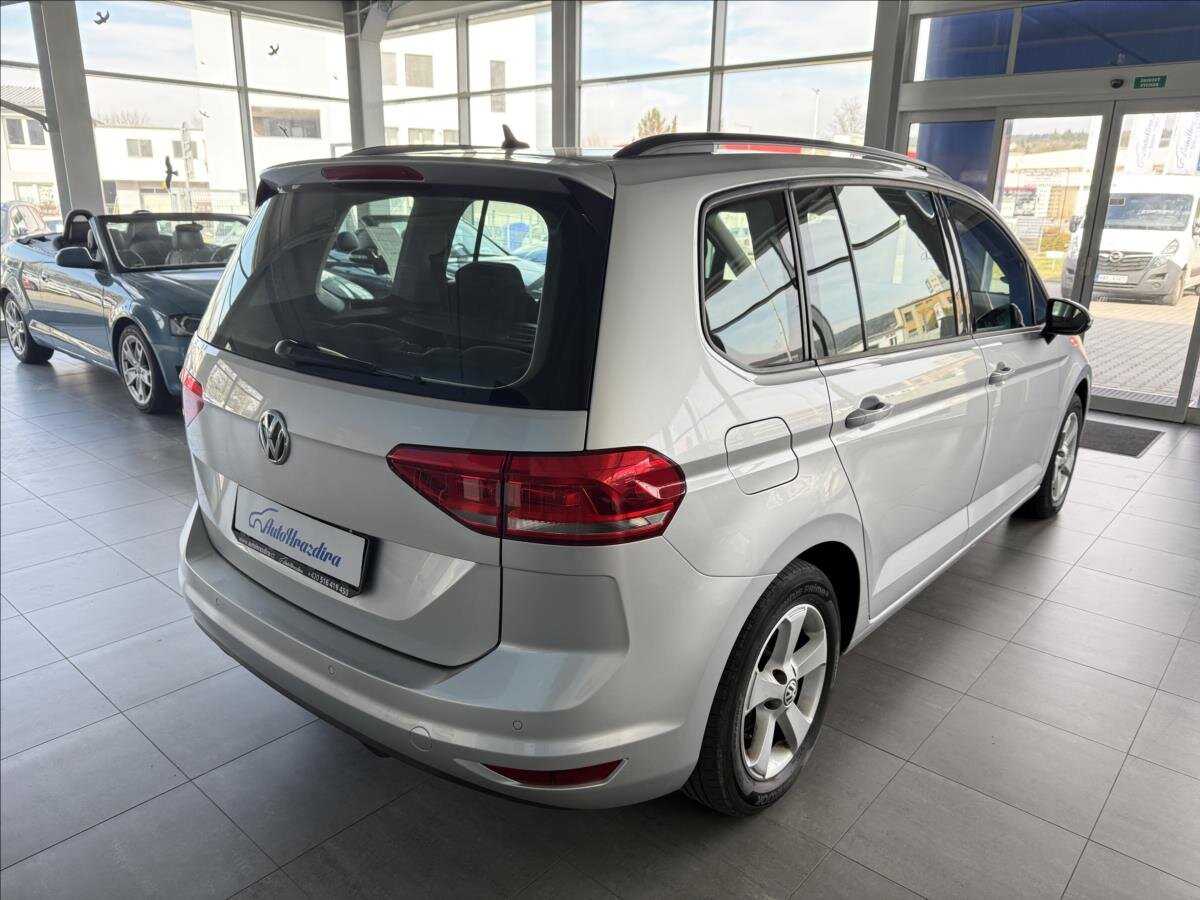 Volkswagen Touran Kombi 1,2 l 81 kw