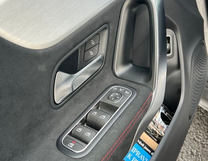 Mercedes-Benz CLA 24