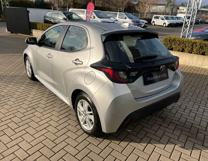 Toyota Yaris 4