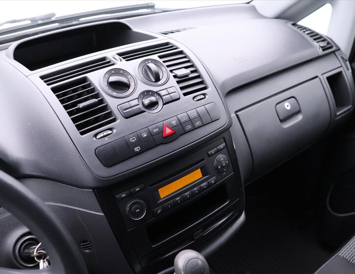 Mercedes-Benz Vito Kombi 2,1 l 70 kw